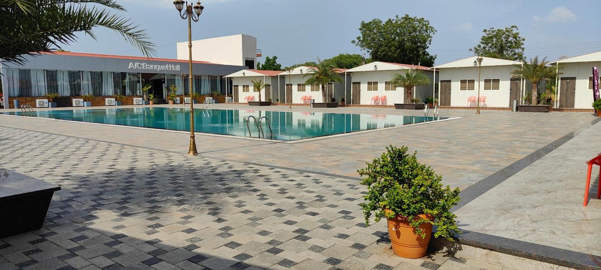 Vss Lawns & Resorts Llp Shahada Exteriör bild