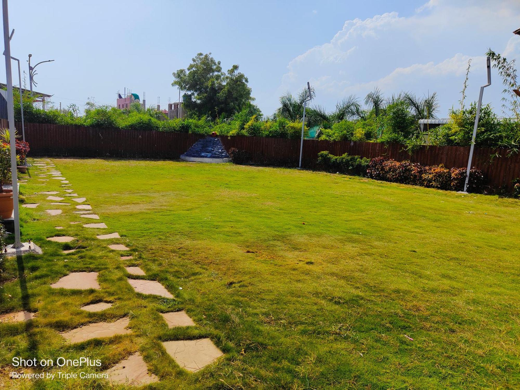 Vss Lawns & Resorts Llp Shahada Exteriör bild